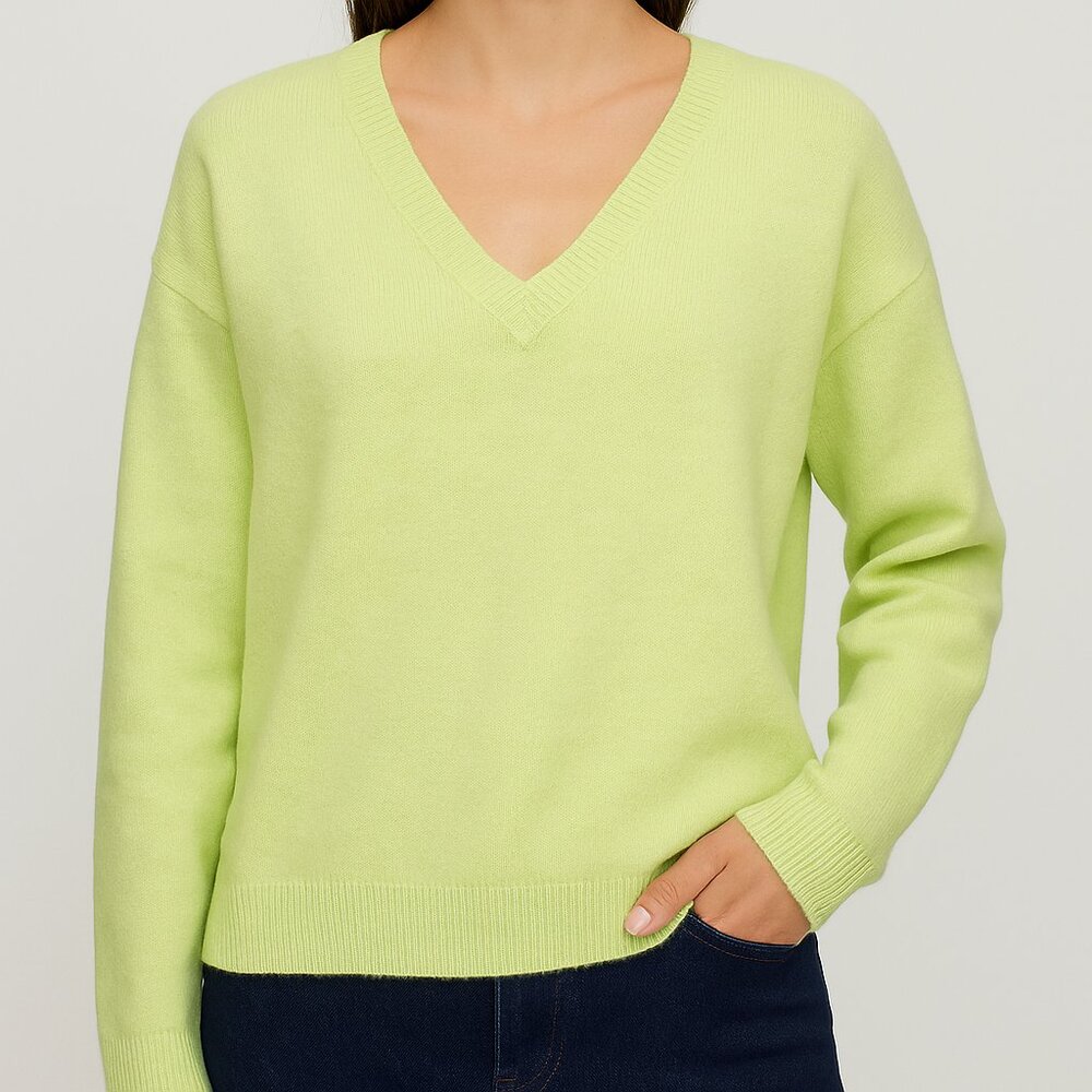 Michael Stars  hendrix v-neck sweater - dew drop Size S